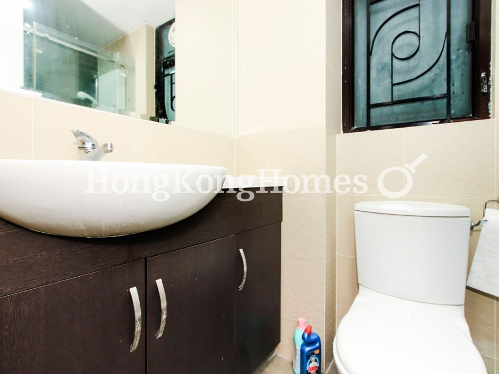 Bathroom — Bella Vista, Mid-levels West