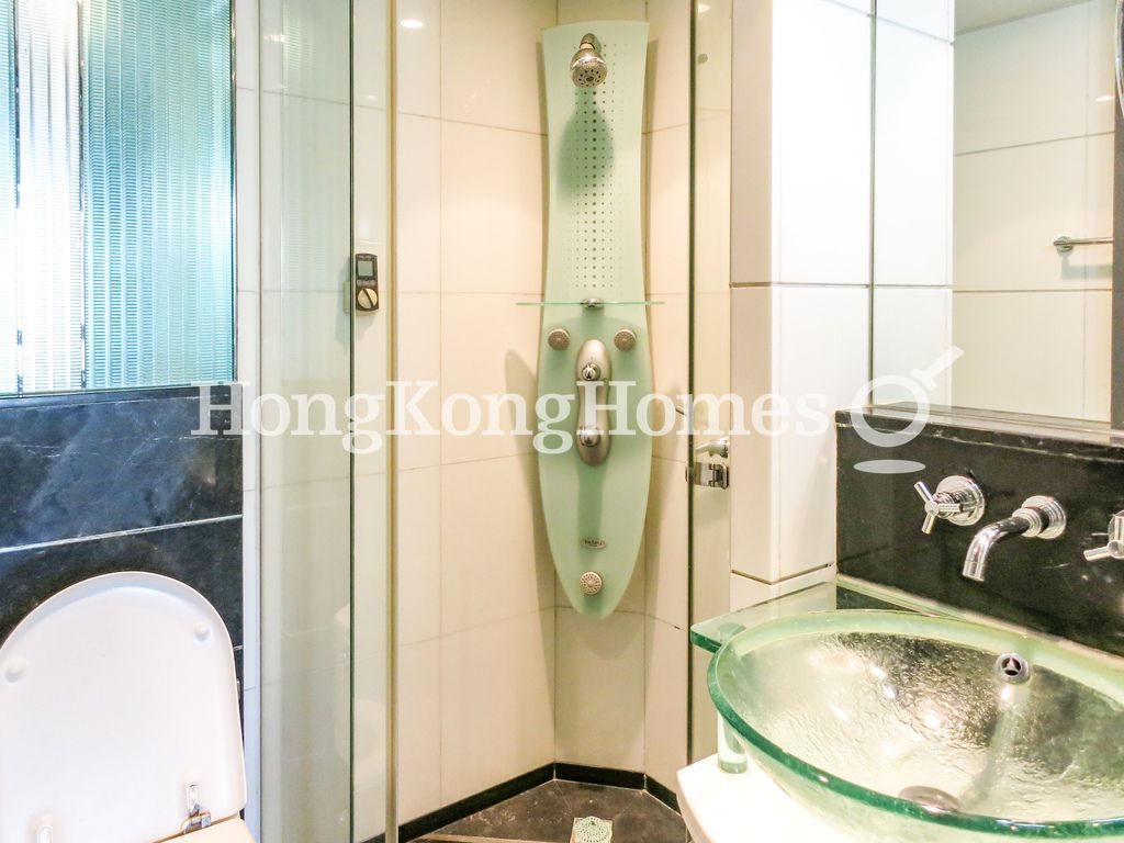 Guest Bathroom — The Harbourside - Tower 2, Tsim Sha Tsui