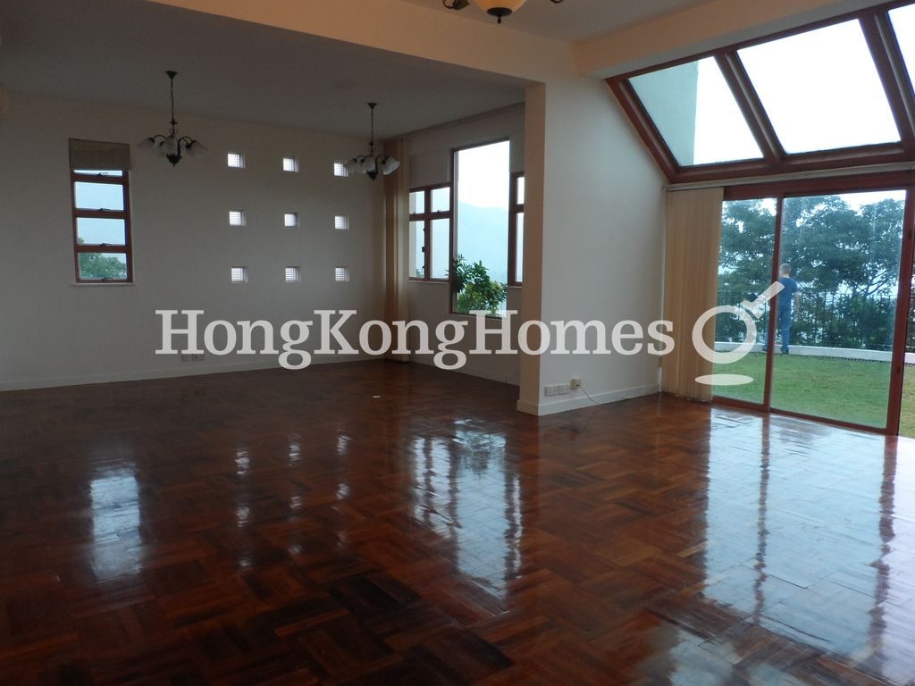 Living and Dining Room — Phase 7 - Bijou Hamlet - Bijou Drive, Discovery Bay