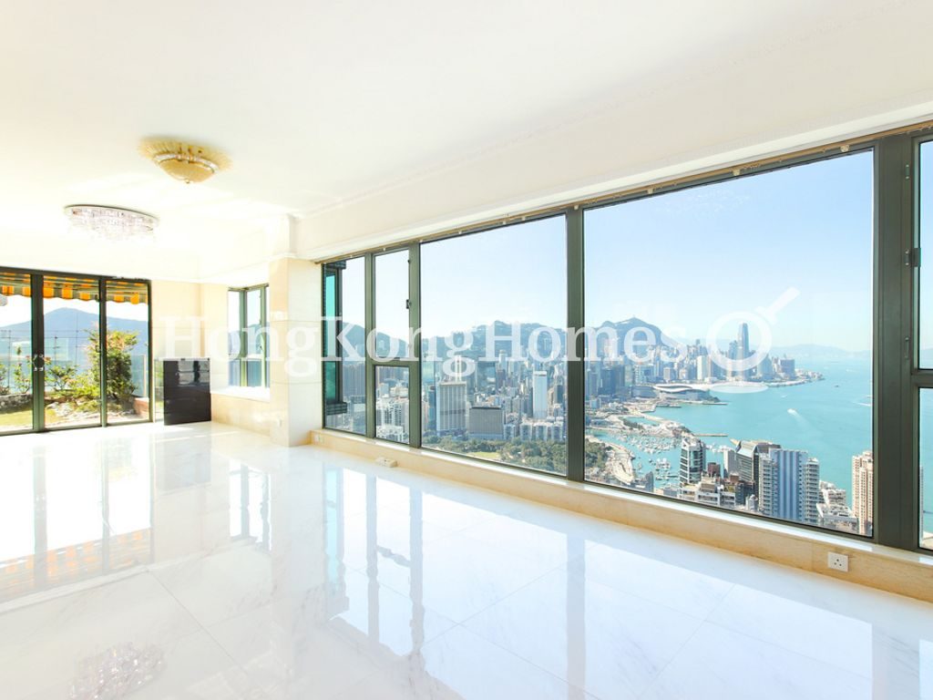 Living and Dining Room — Sky Horizon - Block 01, North Point Hill