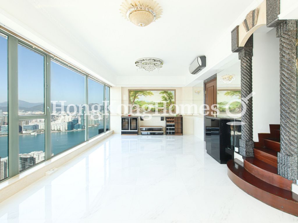 Living and Dining Room — Sky Horizon - Block 01, North Point Hill