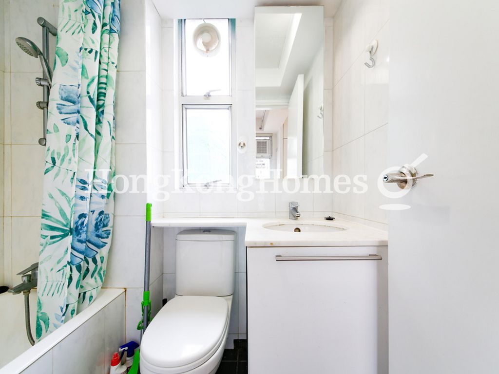 Bathroom — Yan King Court, Wan Chai