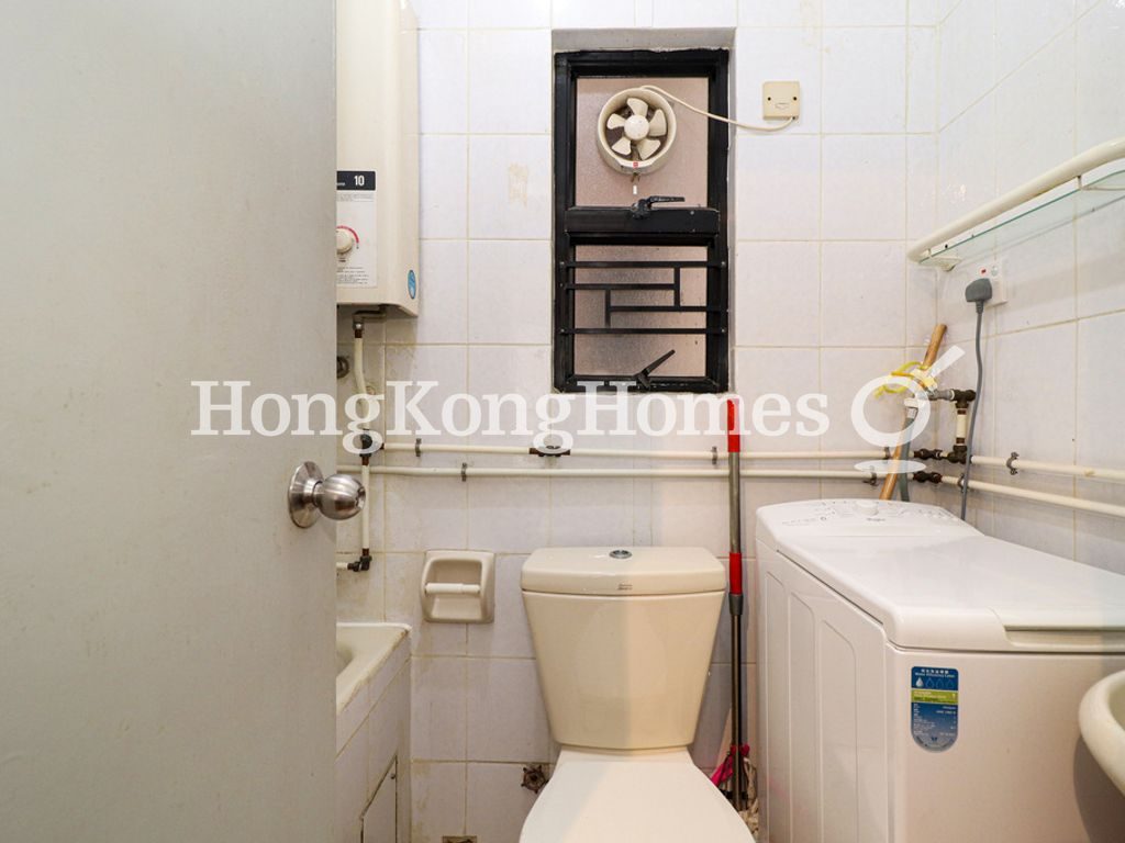 Guest Bathroom — Tai Yuen Court, Wan Chai