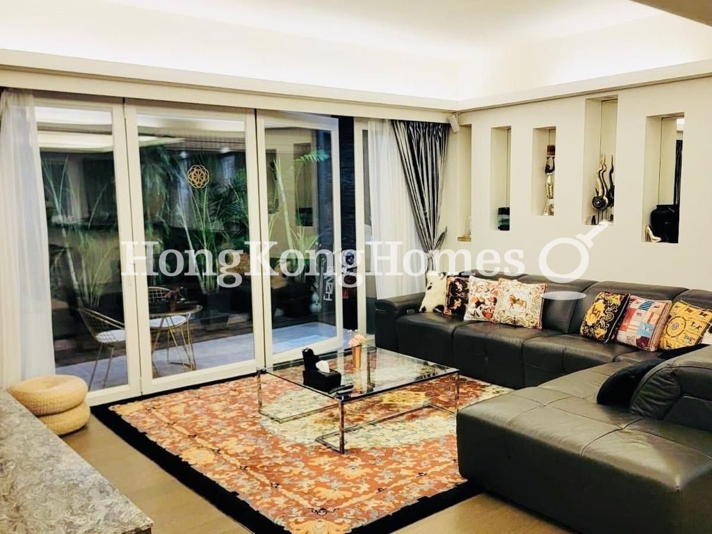 Living and Dining Room — Conduit Road, 40, Mid-levels West