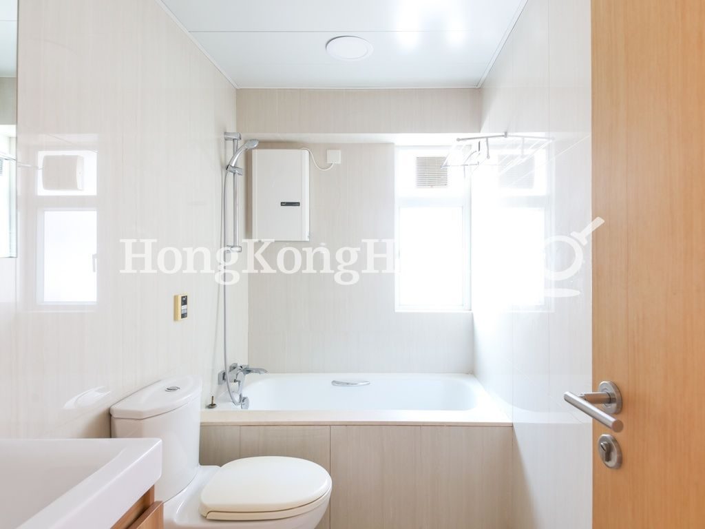 Guest Bathroom — Fung Fai Court, Happy Valley