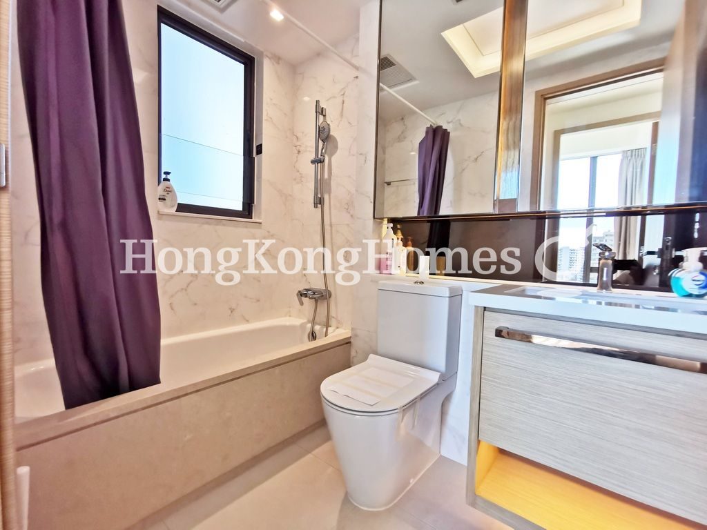 Bathroom — Mantin Heights - Tower 6, Ho Man Tin / Waterloo Road