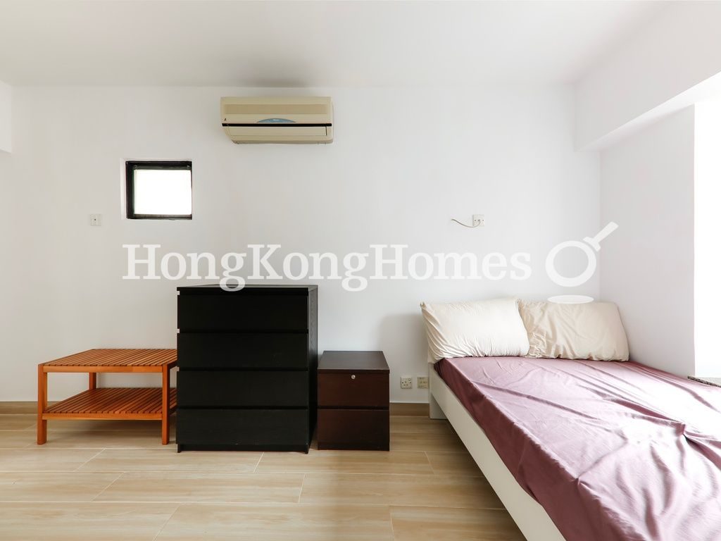 Bedroom — Dawning Height, Central