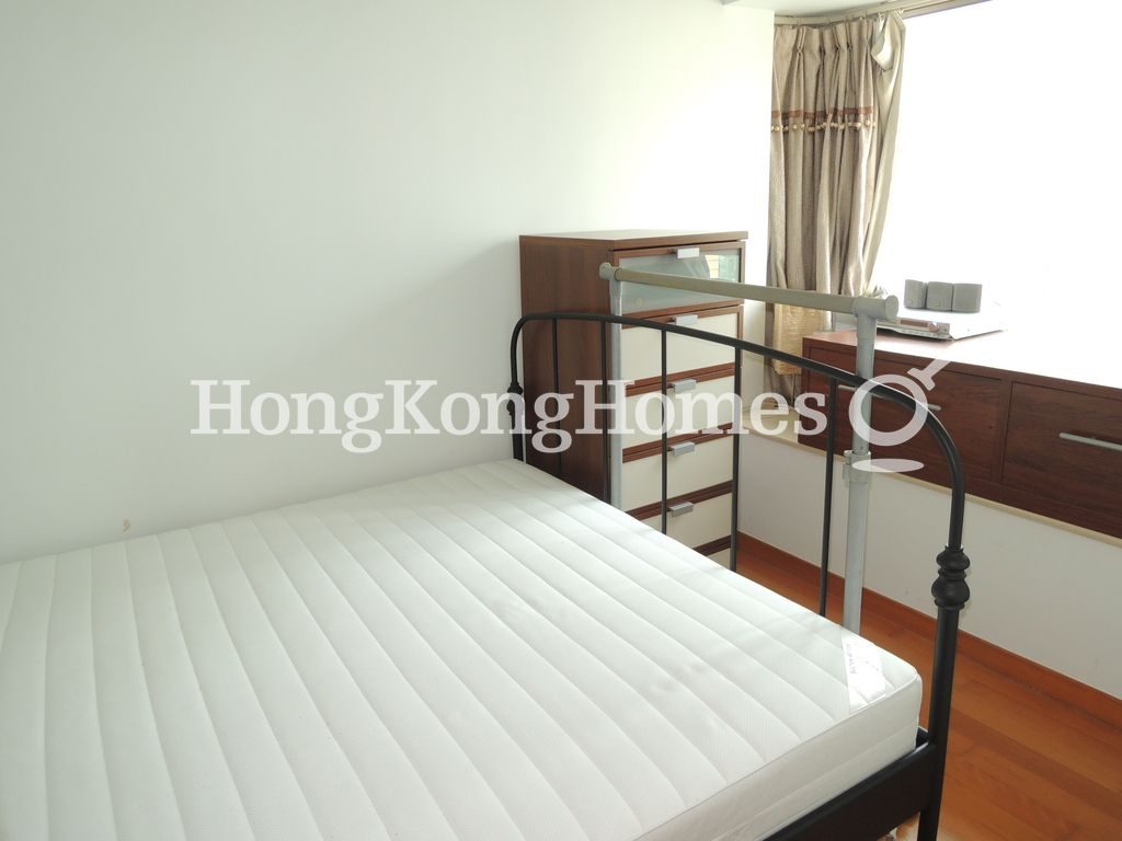 Master Bedroom — The Zenith - Block 3, Wan Chai