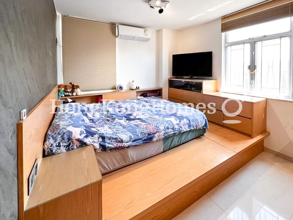 Master Bedroom — Taikoo Shing - Tien Shan Mansion, Taikoo Shing