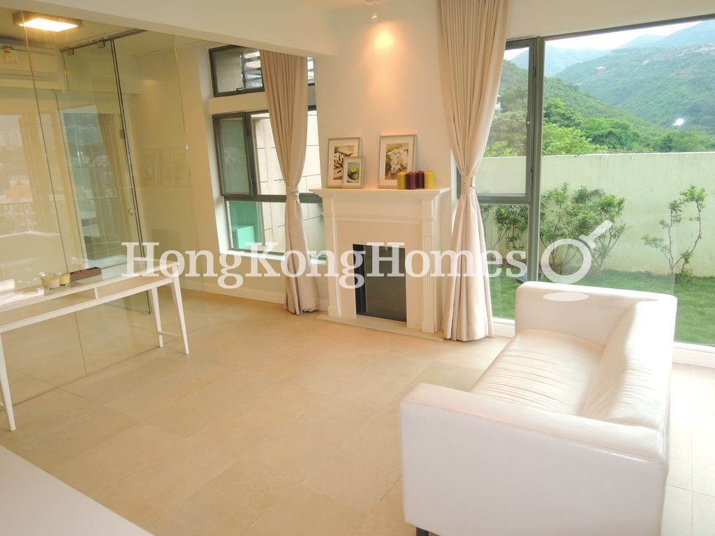 Living and Dining Room — Phase 7 - La Vista - Vista Avenue - Block 02, Discovery Bay