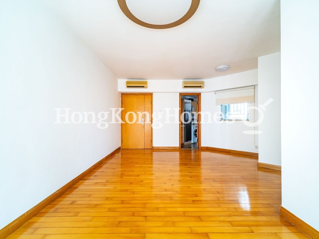 Living and Dining Room — The Waterfront - Block 02, Tsim Sha Tsui