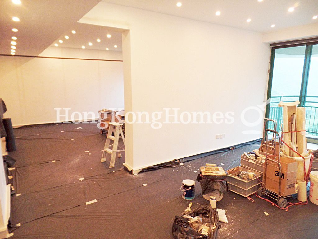Living and Dining Rooms — Phase13 - Chianti - Block 01 - The Pavilion, Discovery Bay