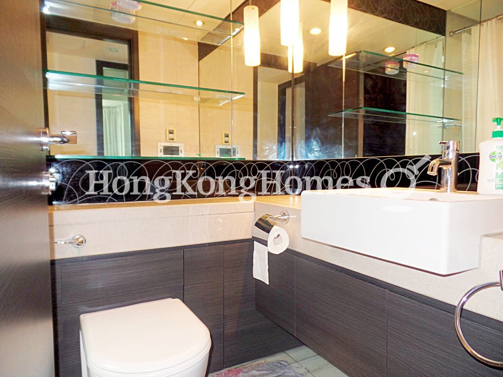 Master Bathroom — Phase13 - Chianti - Block 01 - The Pavilion, Discovery Bay