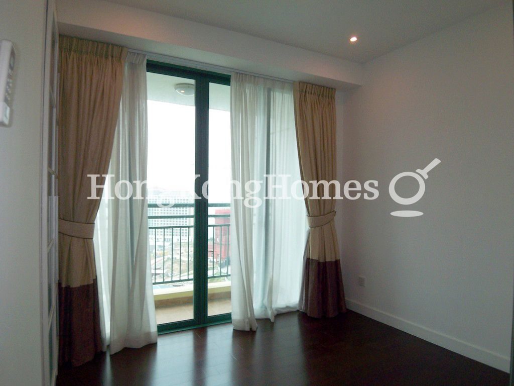 Third Ensuite Bedroom — Phase13 - Chianti - Block 01 - The Pavilion, Discovery Bay