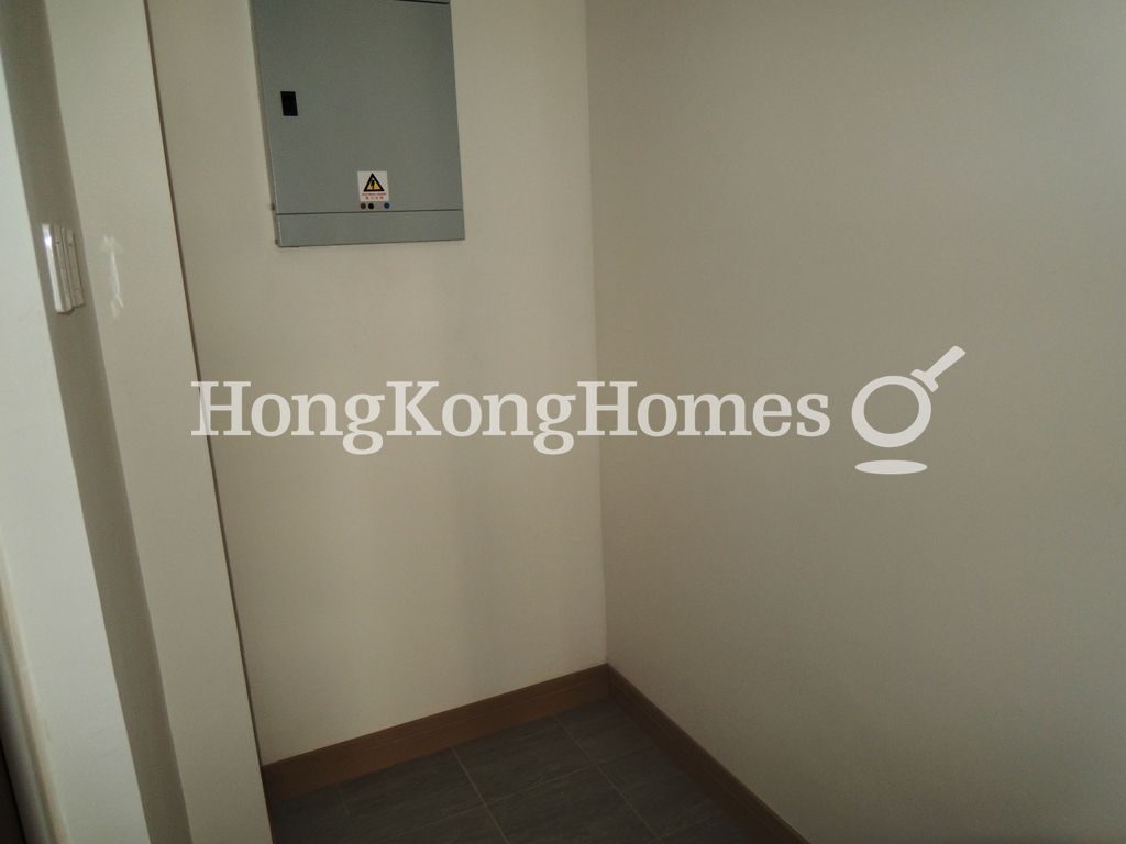 Maid's Room — Kadoorie Hill, Ho Man Tin / Waterloo Road