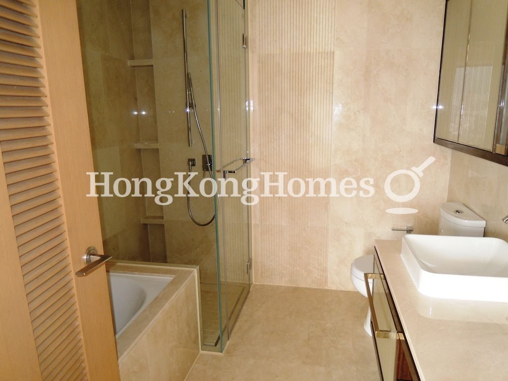 Master Bathroom — Kadoorie Hill, Ho Man Tin / Waterloo Road