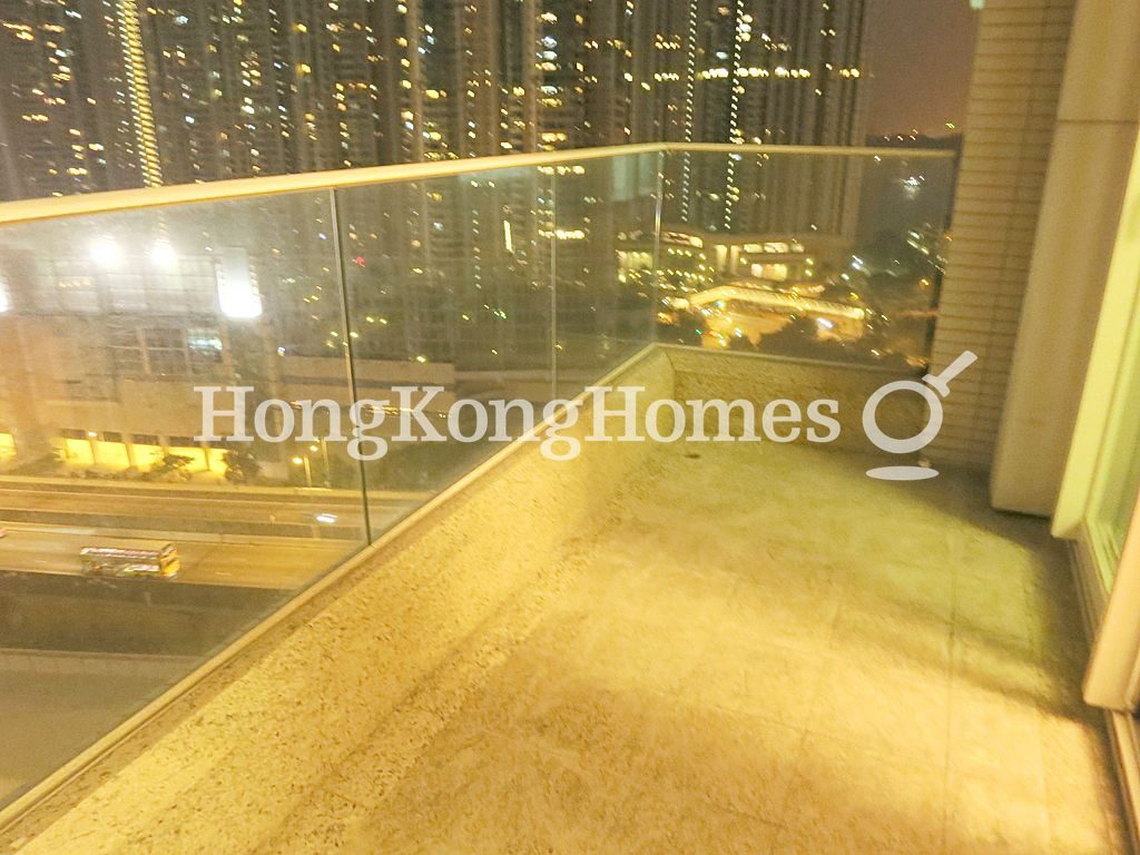 Balcony — Harbour Green - Block 01, Tai Kok Tsui