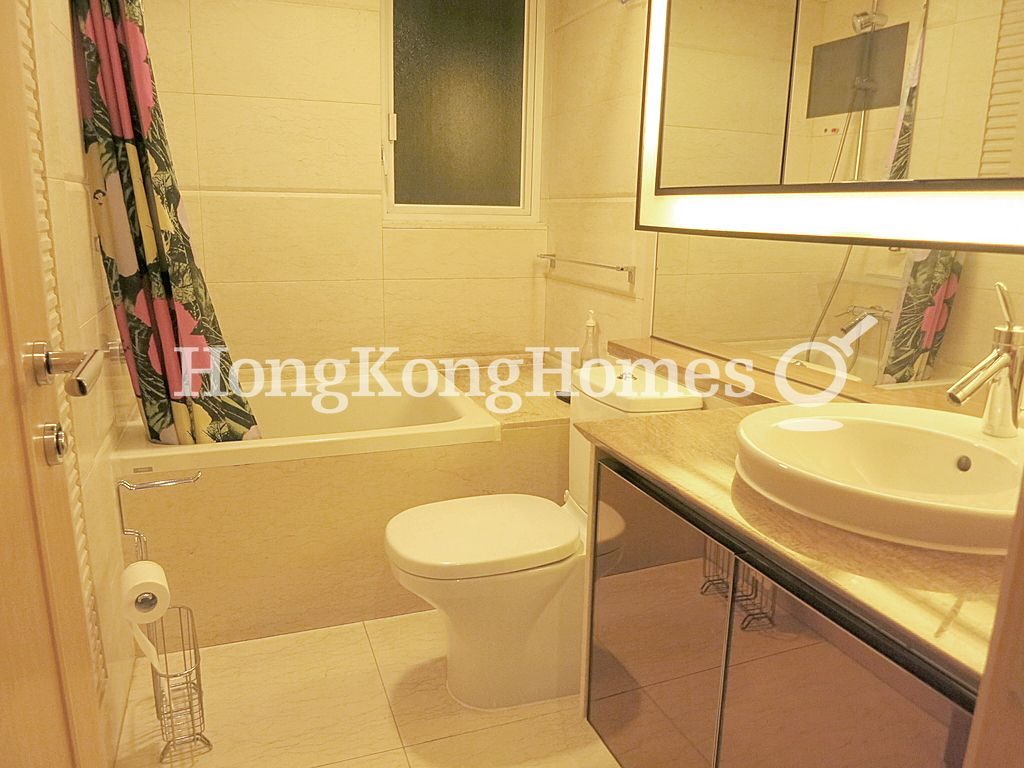 Master Bathroom — Harbour Green - Block 01, Tai Kok Tsui