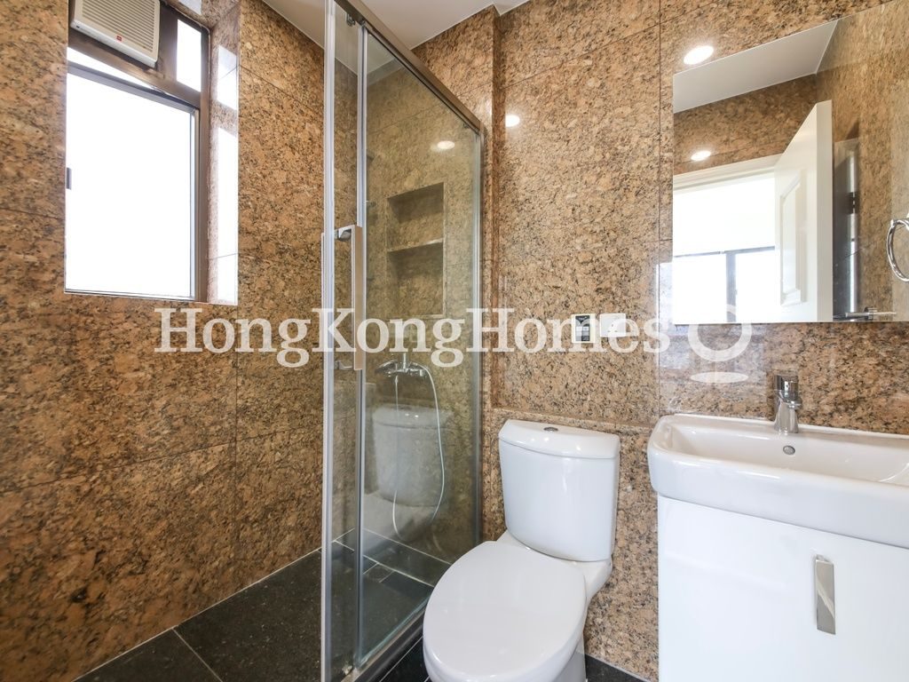 Second Ensuite Bathroom — Bowen Road, 5G - 5H, Mid-levels Central