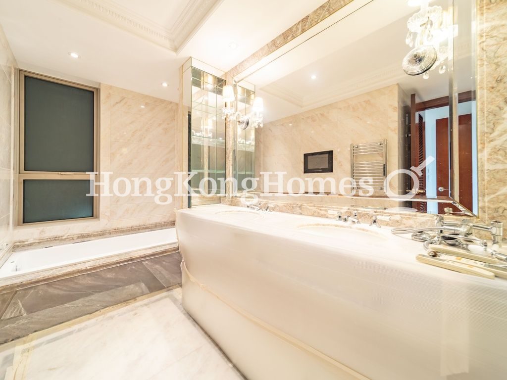 Master Bathroom — One Mayfair - Tower 2, Kowloon Tong