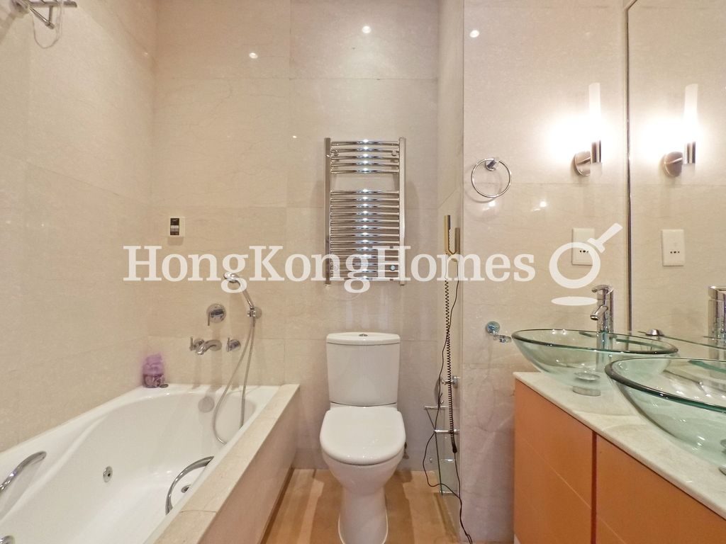 Master Bathroom — Residence Bel-air - Phase 04, Peak Tower 05, Pokfulam