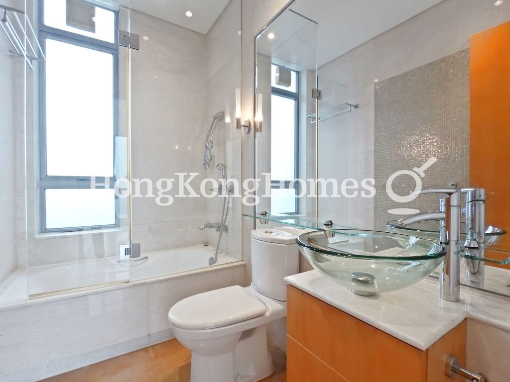 Second Ensuite Bathroom — Residence Bel-air - Phase 04, Peak Tower 05, Pokfulam