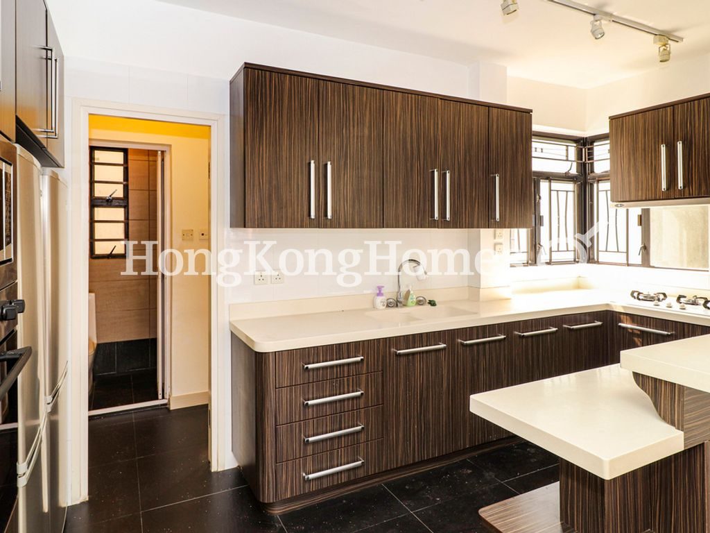 Open Kitchen — Elegant Terrace - Block 02, Mid-levels West