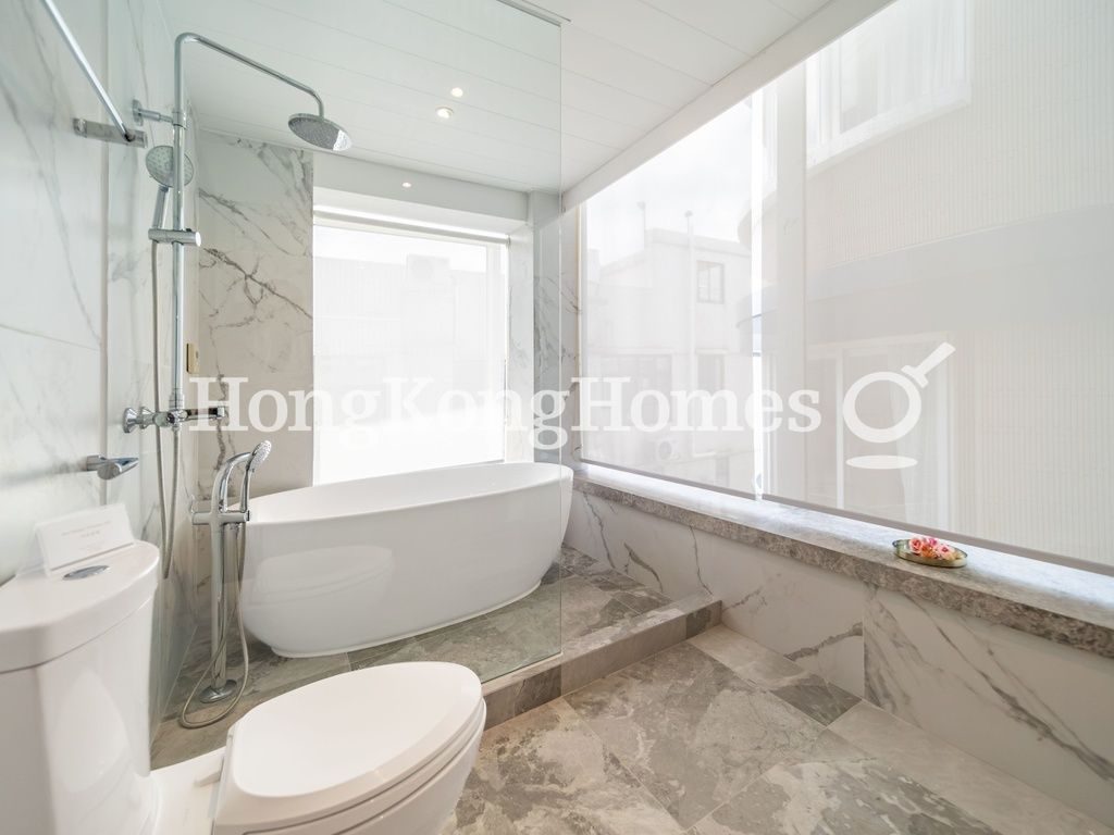 Master Bathroom — Murray Bay, Gold Coast
