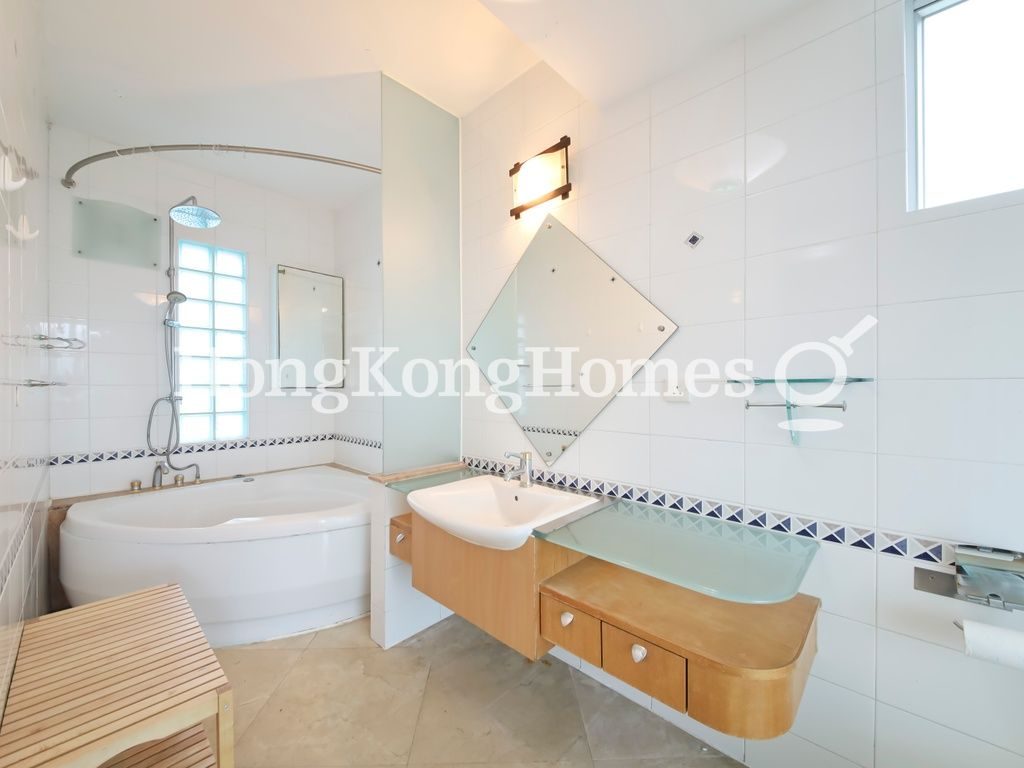 Master Bathroom — Greenville Garden - Block B, Mid-levels East