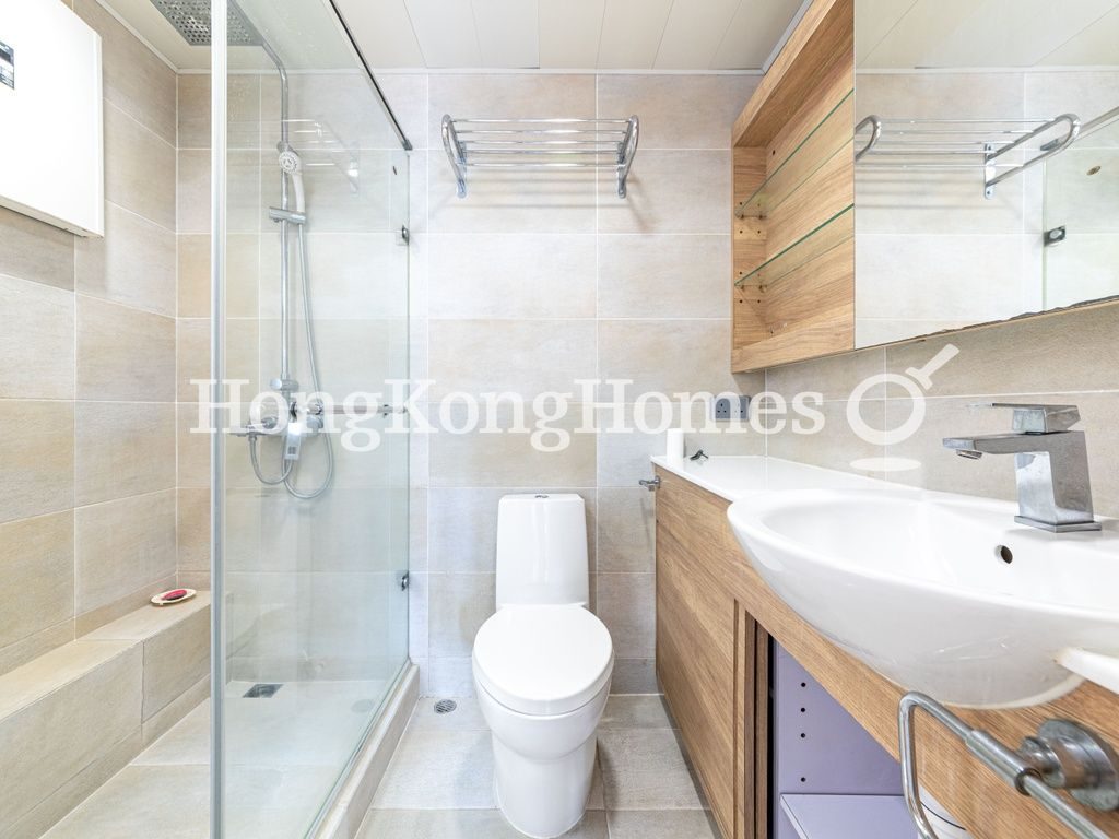 Master Bathroom — Robinson Place - Block 02, Mid-levels West