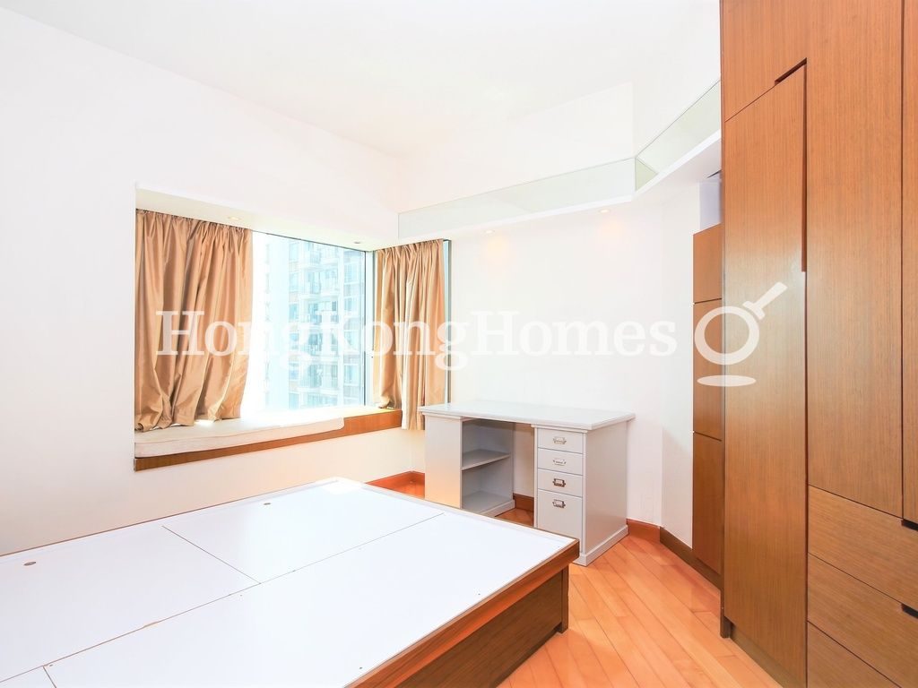 Master Bedroom — Sorrento Tower - 3, Tsim Sha Tsui