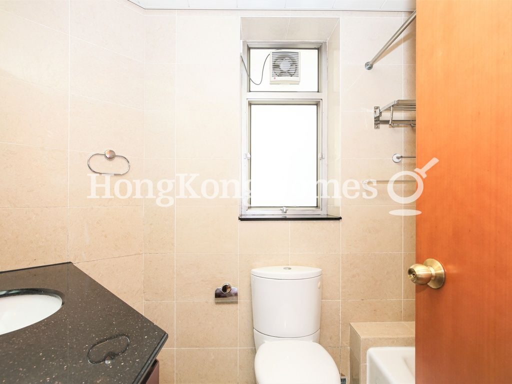 Master Bathroom — Sorrento Tower - 3, Tsim Sha Tsui