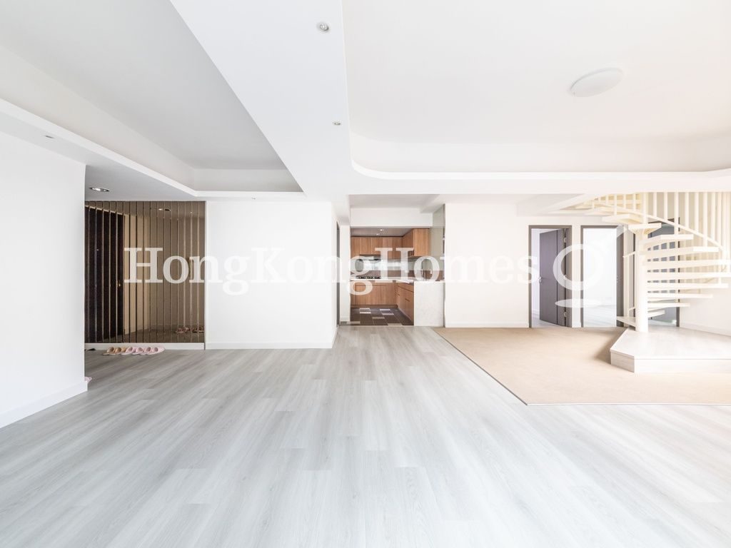 Living and Dining Room — Sunrise Court, Happy Valley