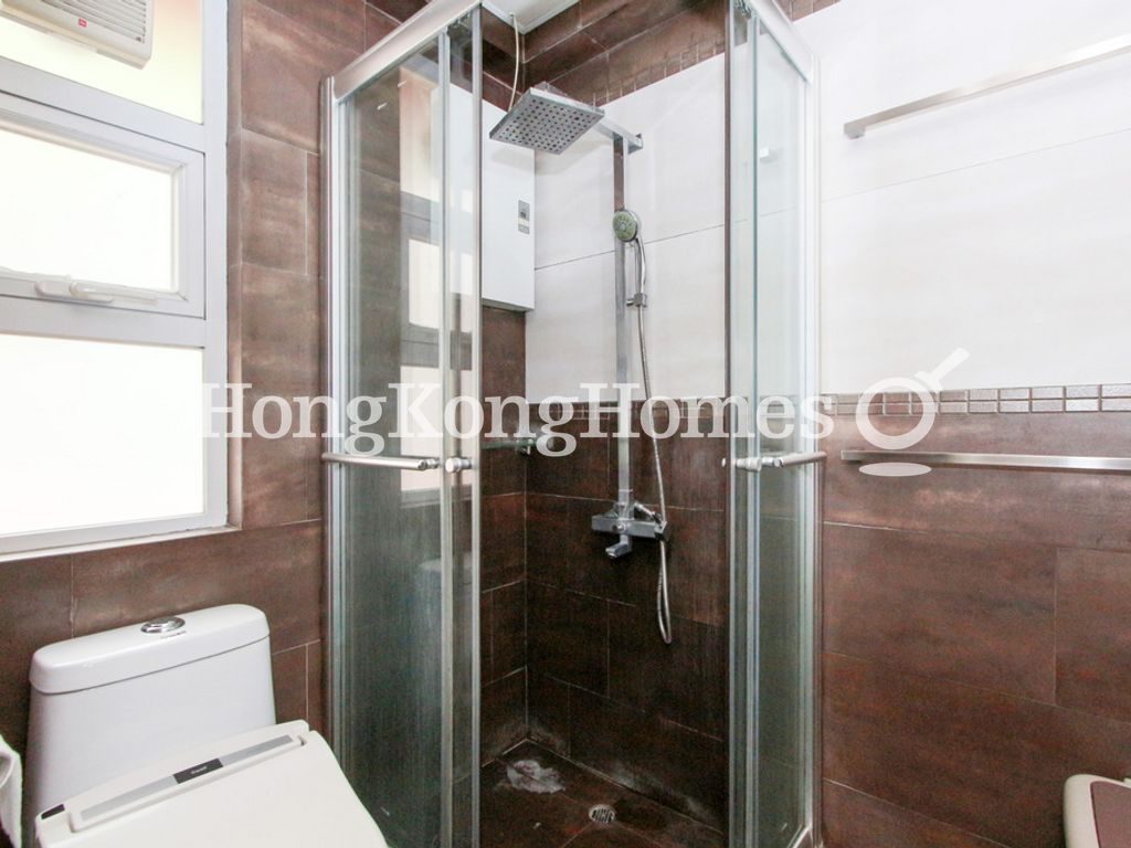Master Bathroom — Tung Shan Villa, Mid-levels East