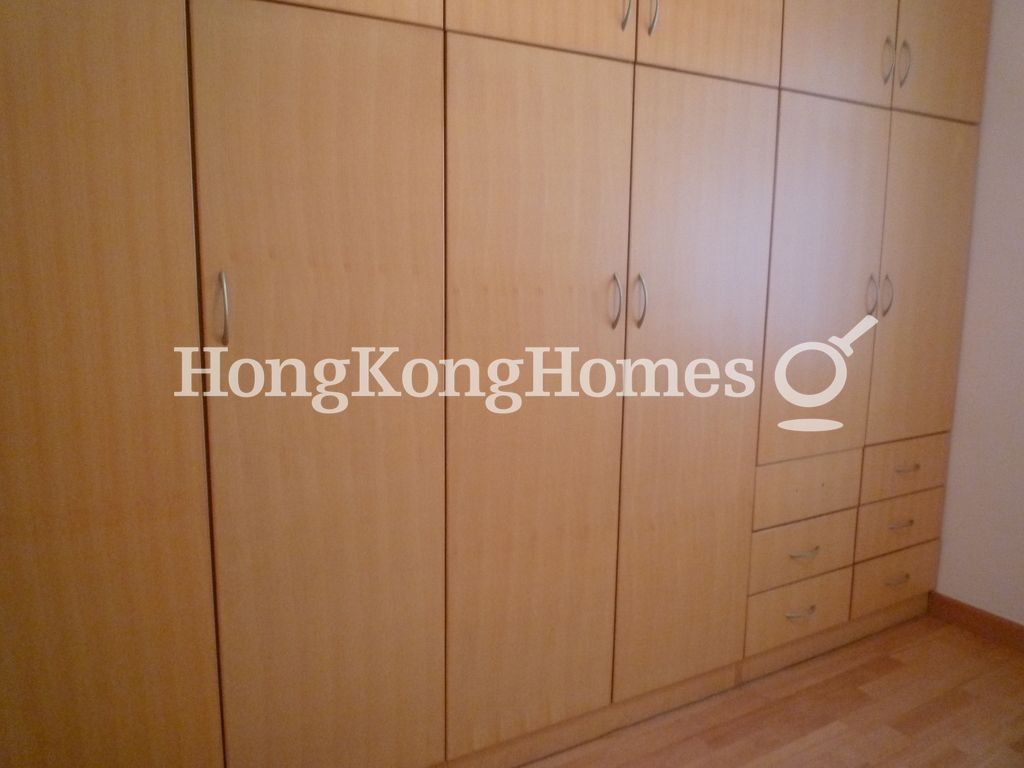 Built-in Wardrobe in Master Bedroom — Villa Lotto - Block C, Happy Valley