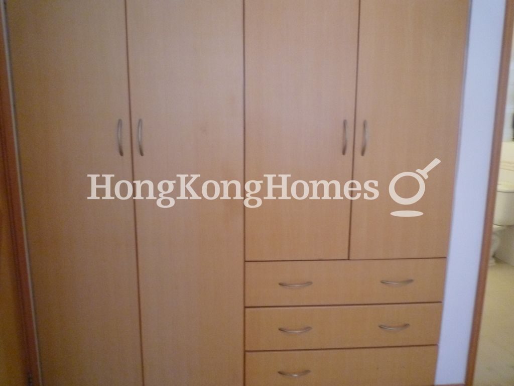 Built-in Wardrobe in Second Bedroom — Villa Lotto - Block C, Happy Valley