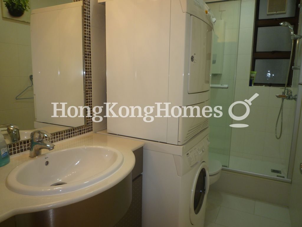 Guest Bathroom — Villa Lotto - Block D, Happy Valley