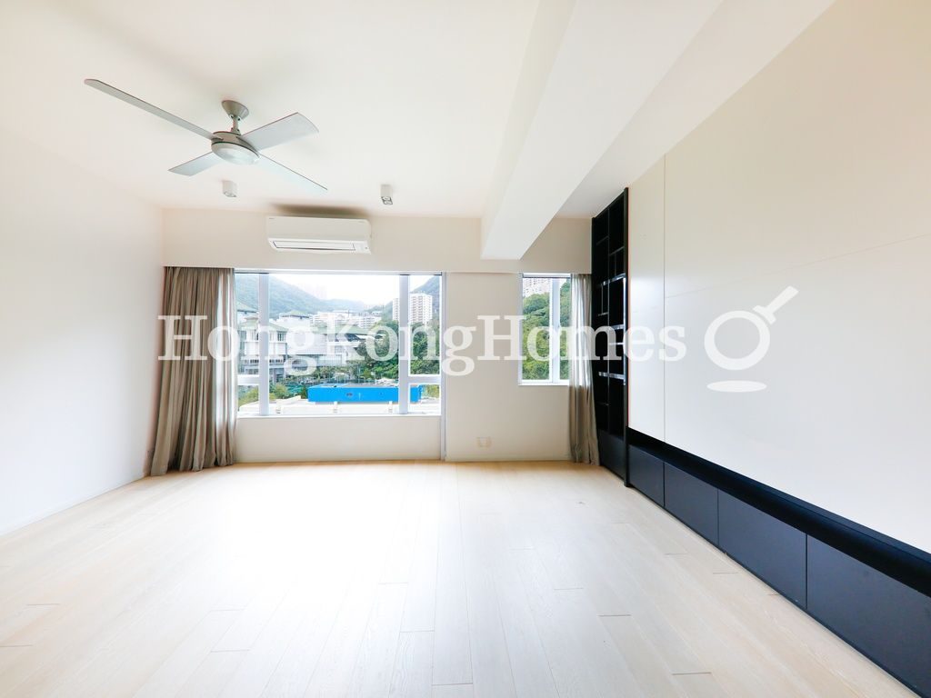 Living and Dining Room — Winfield Gardens, Happy Valley