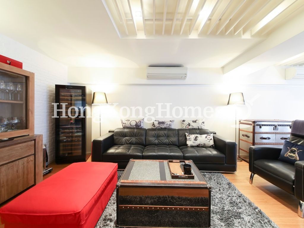Living and Dining Room — Aqua 33, Pokfulam