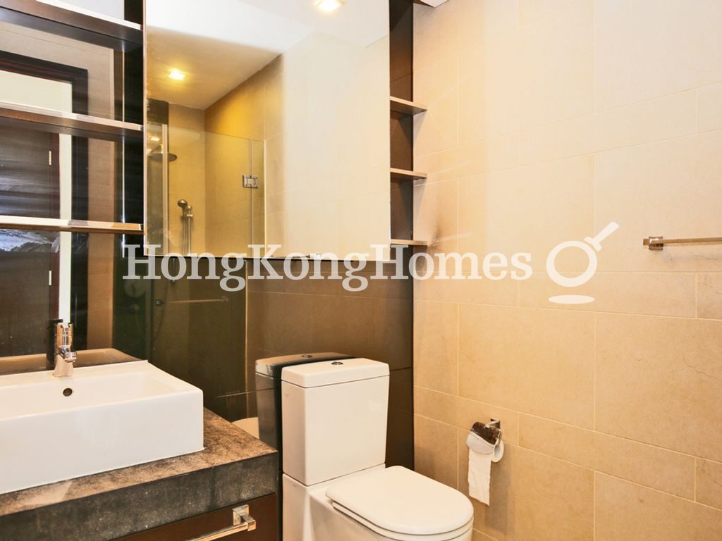Ensuite Bathroom — J Residence, Wan Chai