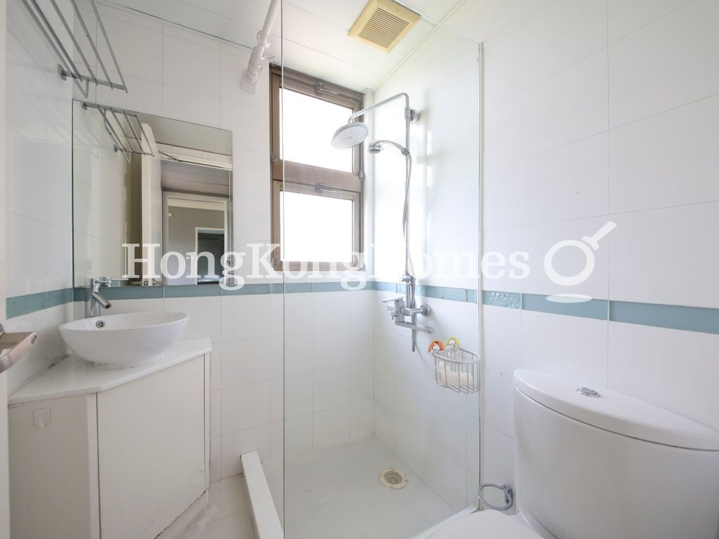 Second Ensuite Bathroom — Hong Kong Parkview - Tower 03, Repulse Bay
