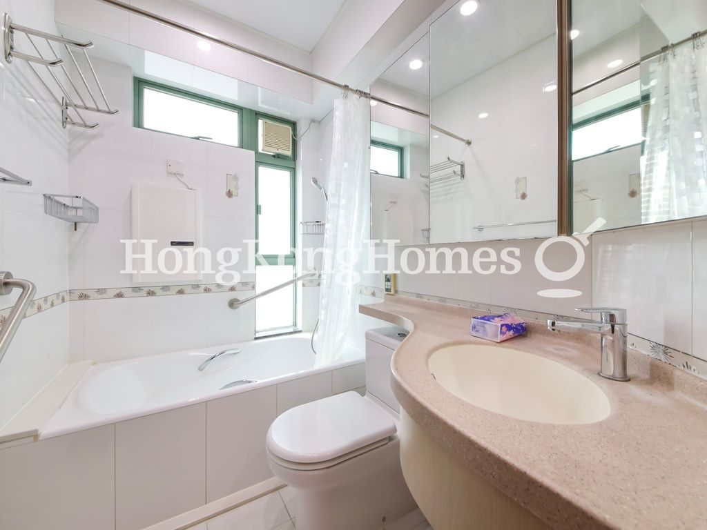 Guest Bathroom — Y.I., Tai Hang