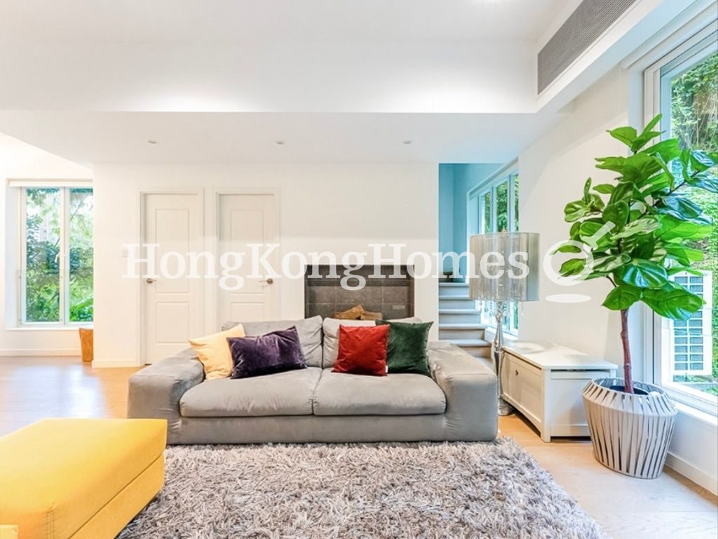 Living Room — Pak Fai Mansion, Mid-levels Central