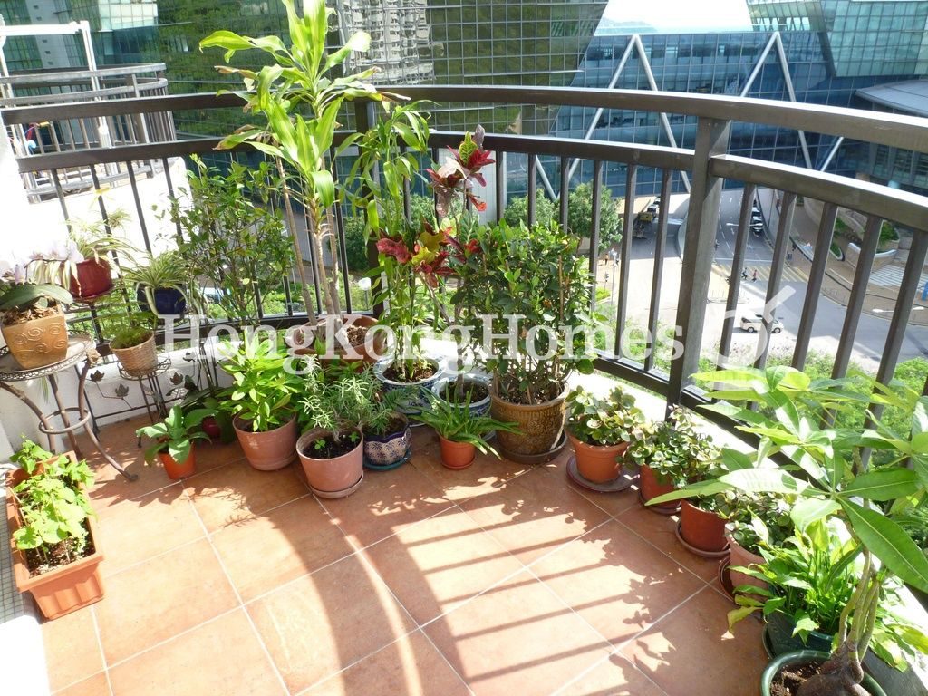 Balcony — Baguio Villa - Block 18, Pokfulam