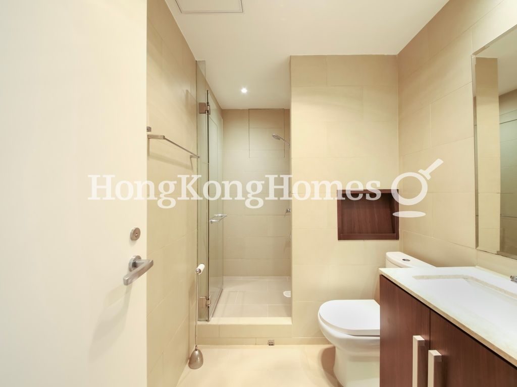 Guest Bathroom — Best View Court, Mid-levels Central