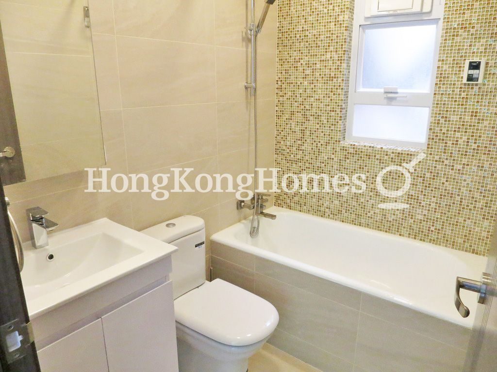 Master Bathroom — Greenview Gardens, Mid-levels West