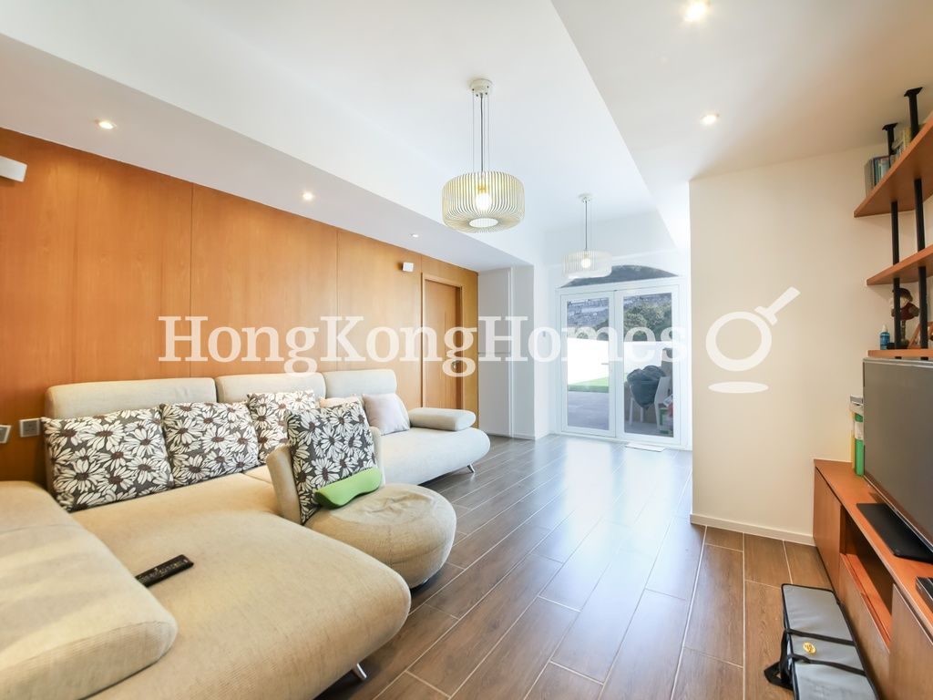 Living Room — Kings Court, Pokfulam