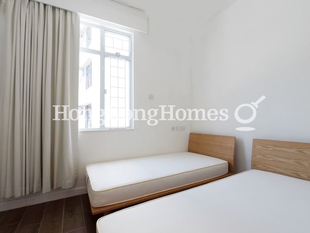 Second Bedroom — Minton Court, Jardine's Lookout