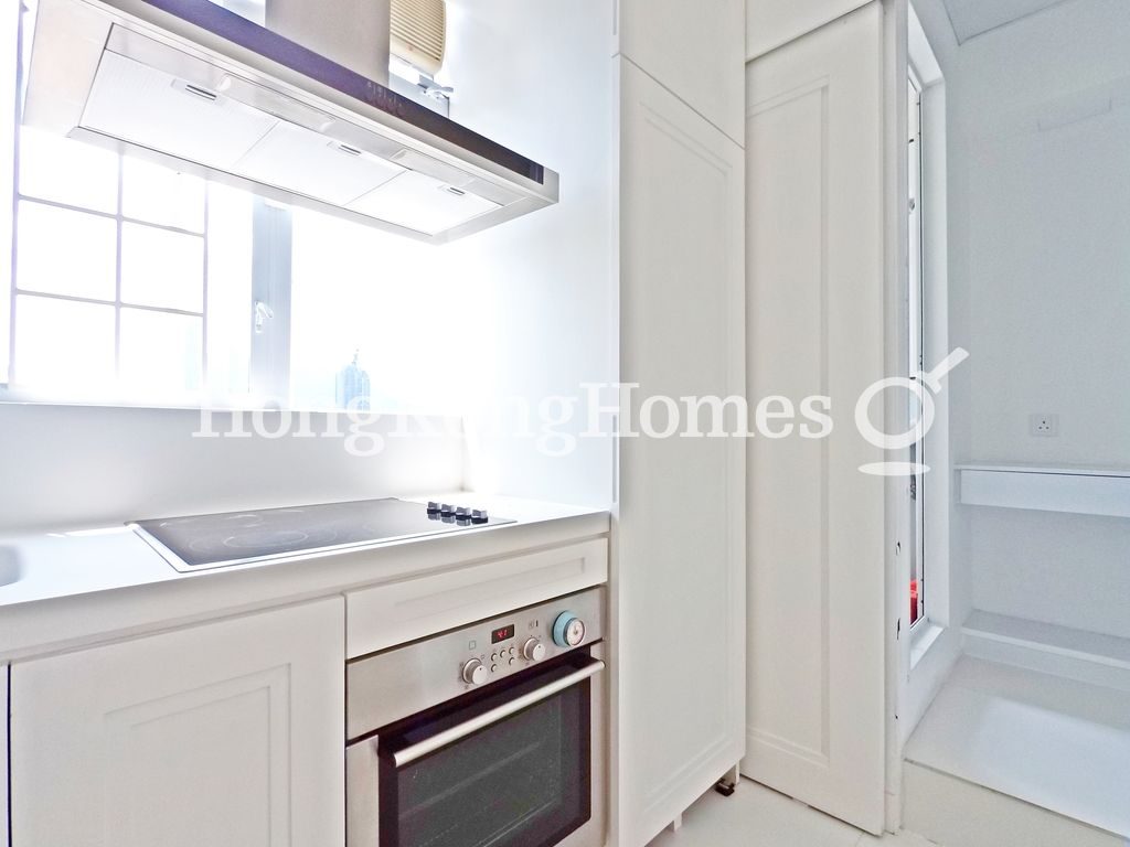 Open Kitchen — Minton Court, Jardine's Lookout