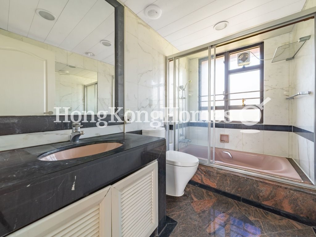 Master Bathroom — Pacific View - Block 05, Tai Tam